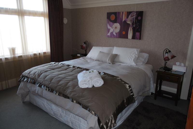 Highway House Bed And Breakfast Oamaru Bagian luar foto